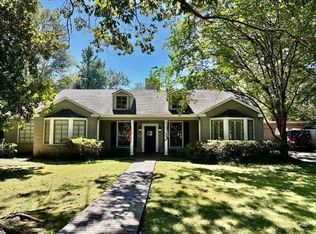 325 Woodlawn Dr, Greenville, MS 38701