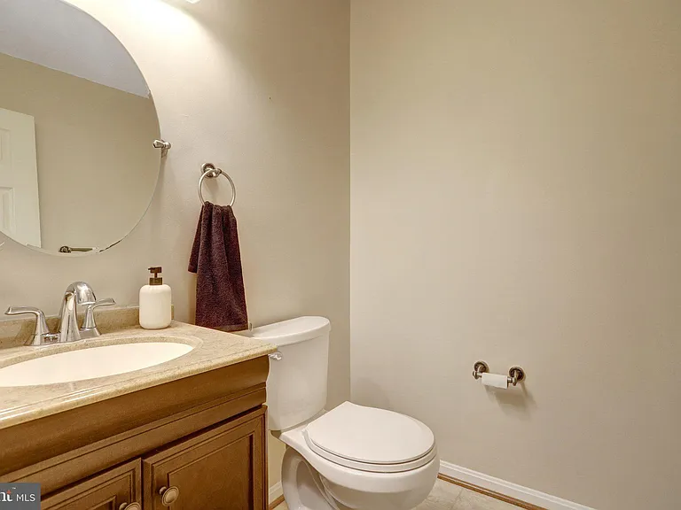 8819 Hardesty Dr — Photo 27