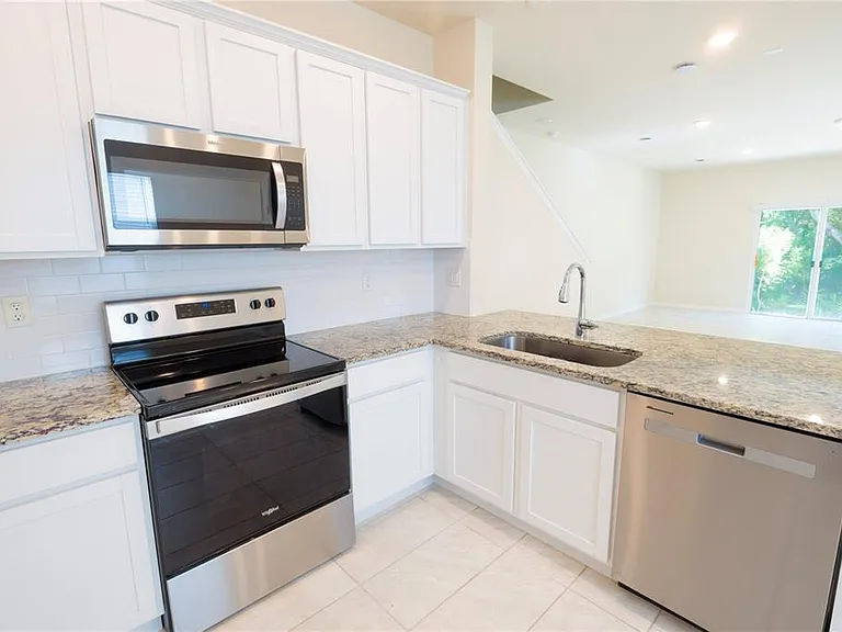 4609 Sparkling Shell Ave — Photo 38