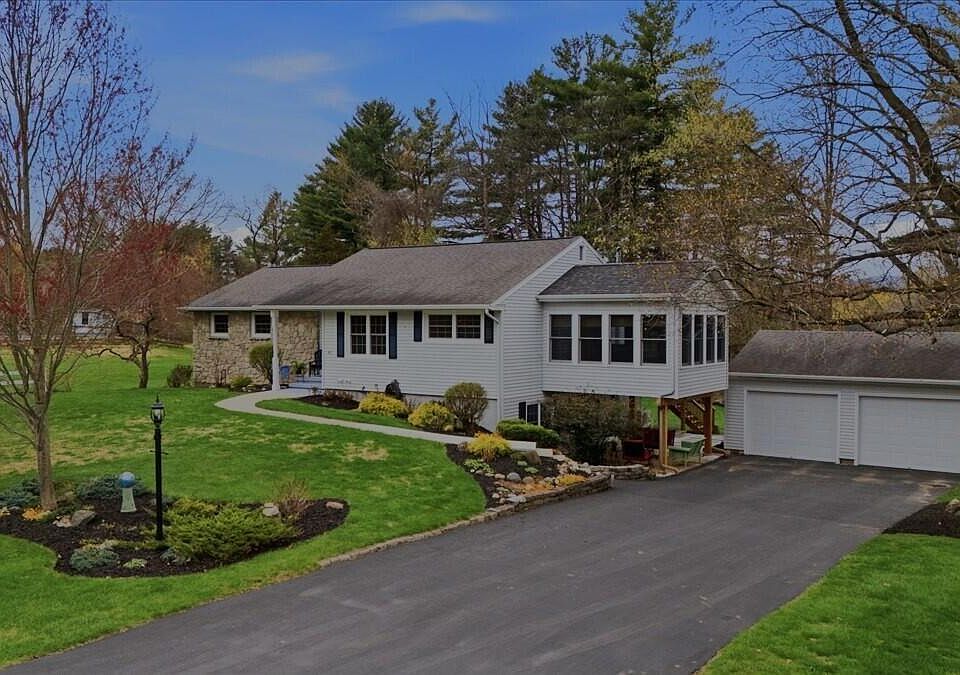1st image of 43 Meadowview Drive