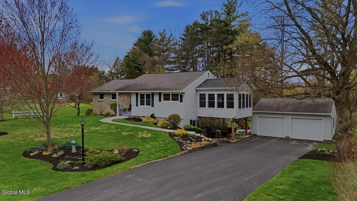 1st image of 43 Meadowview Drive