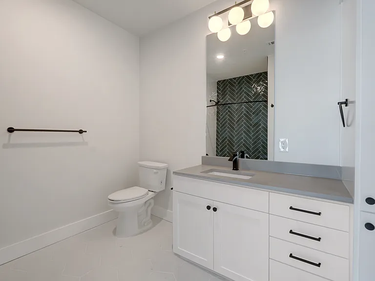 3000 Duval St #103 — Photo 6