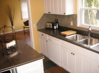 4218 W 211th St, Fairview Park, OH