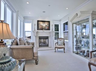 11 Crestview Ct, Orinda, CA 94563