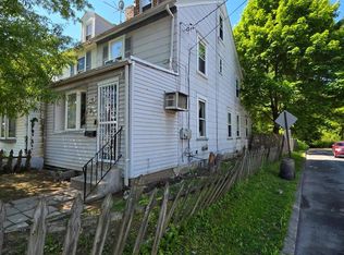 1142 Chestnut St, Darby, PA 19023