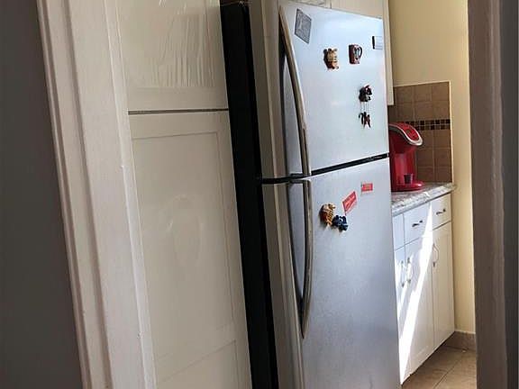 5th image of 31 Winchester Ave APT 2B