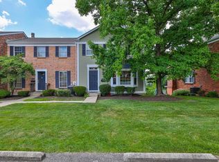 9 Twin Lakes Dr, Fairfield, OH 45014