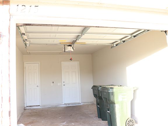 2nd image of 1215 Eastgate Dr