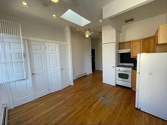 2nd image of 82 W 105th St APT 5A