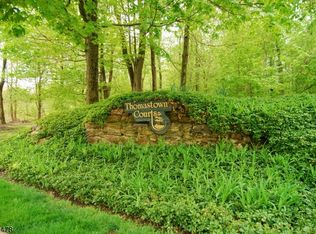 905 Alysia Ct, Mine Hill, NJ 07803