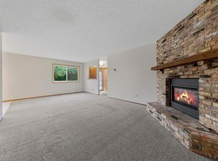 5214 148th St W, Apple Valley, MN 55124