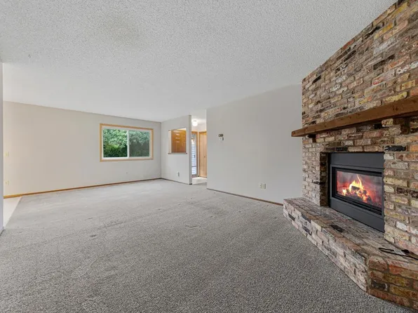 5214 148th St W, Apple Valley, MN 55124