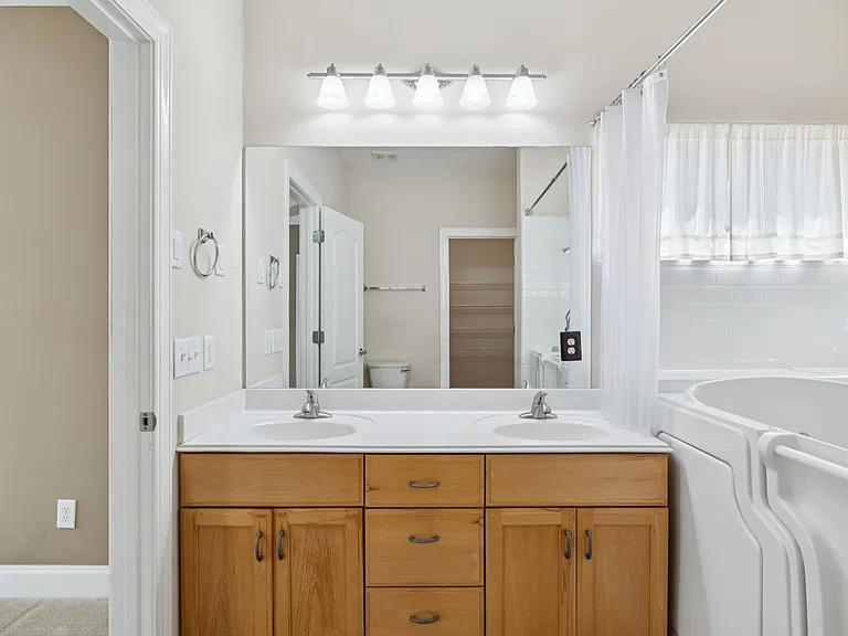 7952 Oakfield Grv — Photo 28