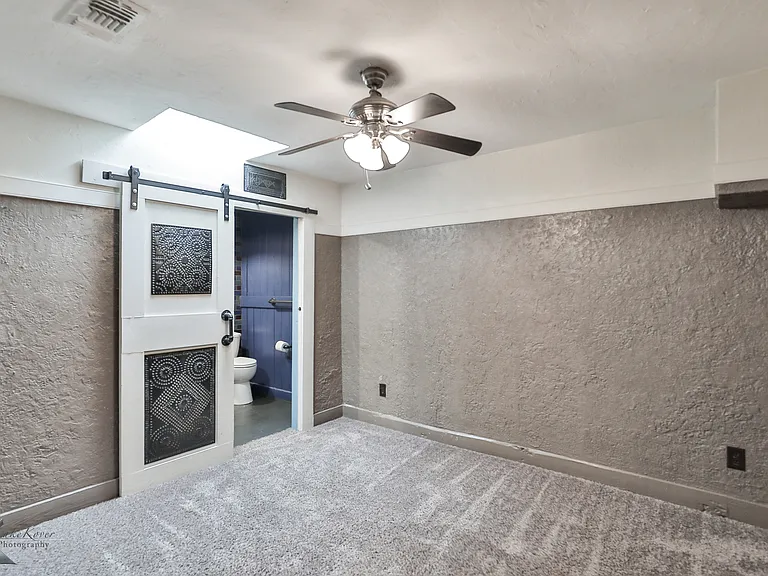 609 Sunset Dr — Photo 4