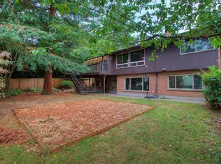 525 S 152nd St, Burien, WA 98148