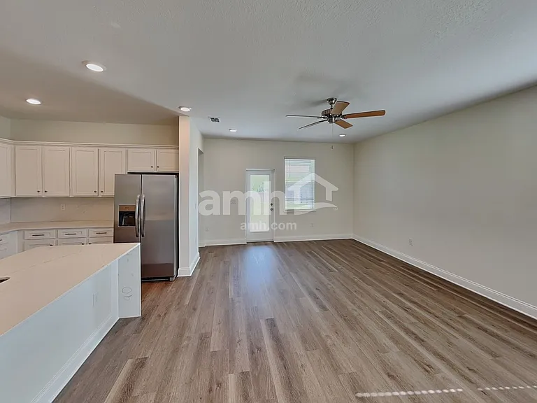 3728 Center Cove Ln — Photo 6