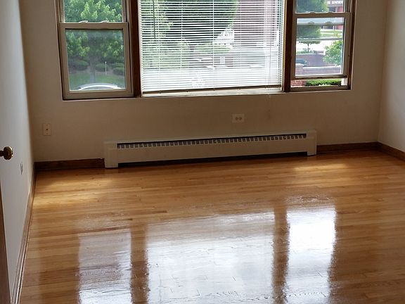 2nd image of 7504 W Lawrence Ave APT 2D