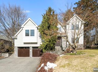 31 Royden Rd, Tenafly, NJ 07670