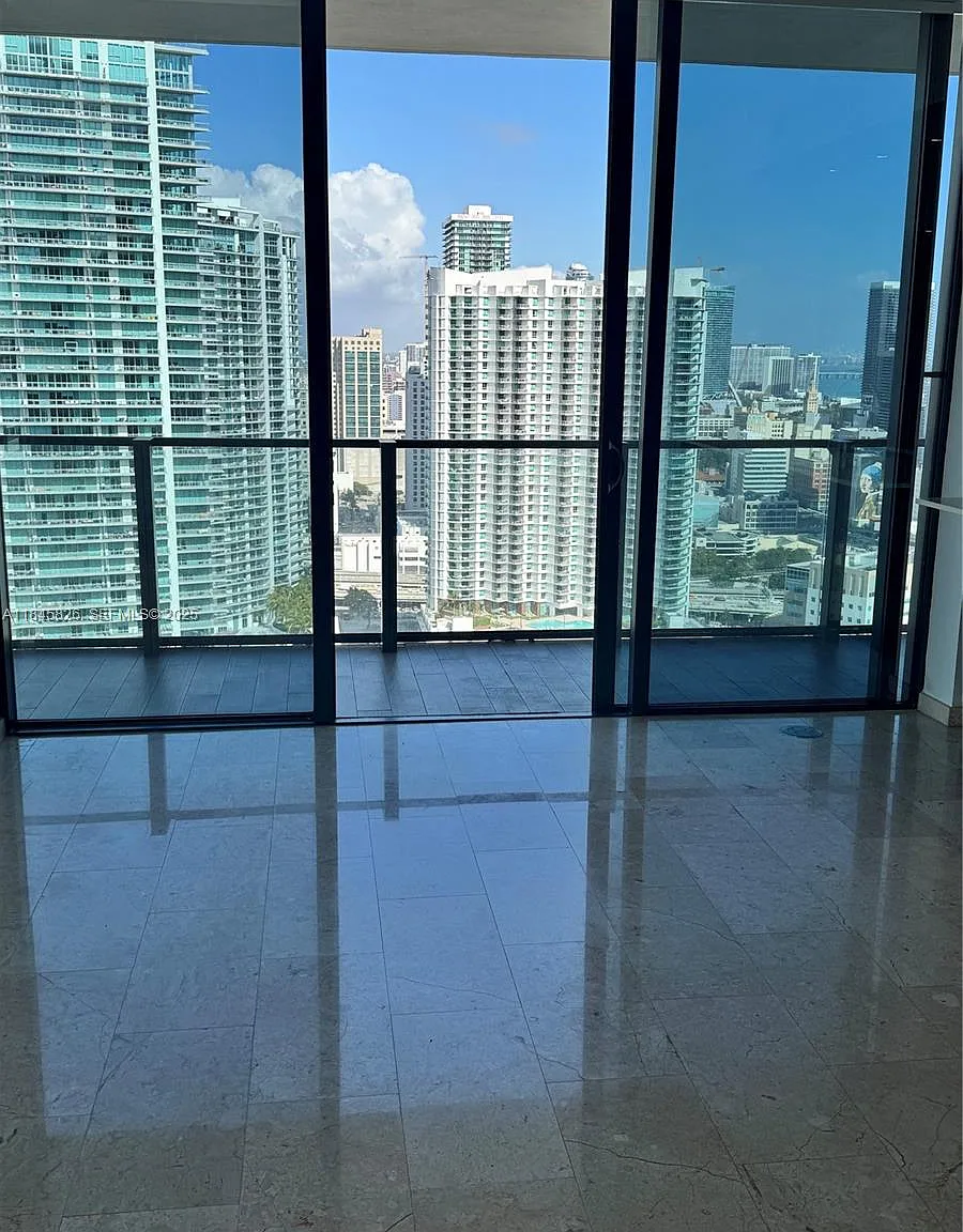 3 bed, 1664 sqft, $8,200 — Photo 1