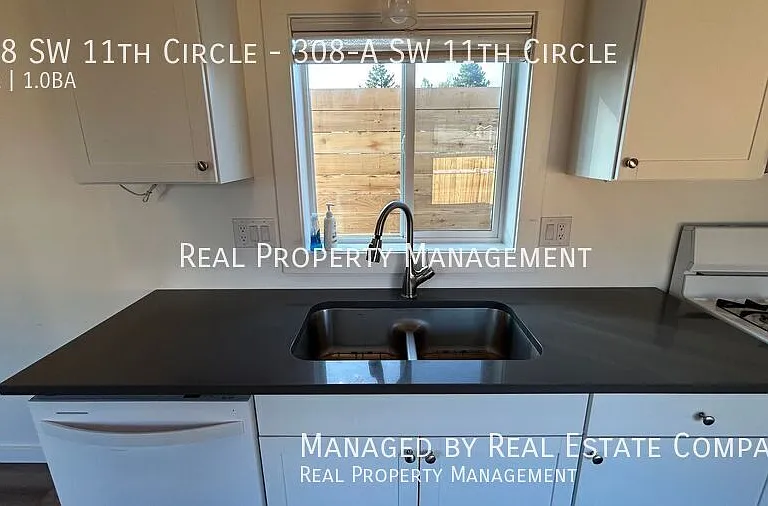 308 SW 11th Cir #A — Photo 19