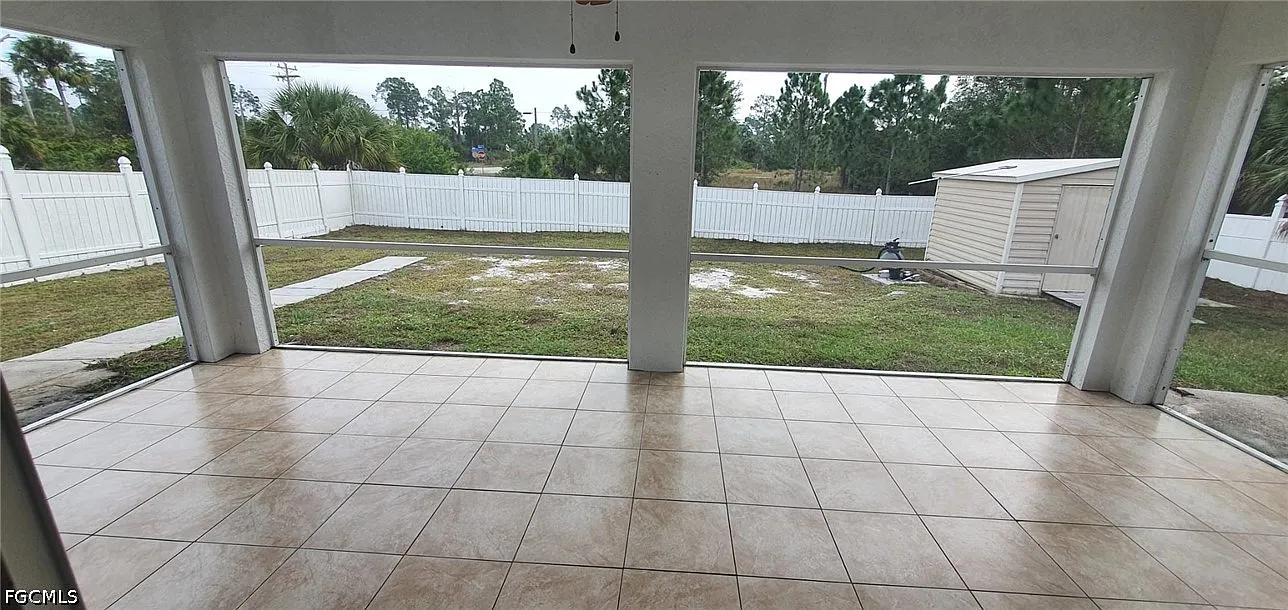 3 bed, 2.0 bath, 1623 sqft, $2,000 — Photo 2