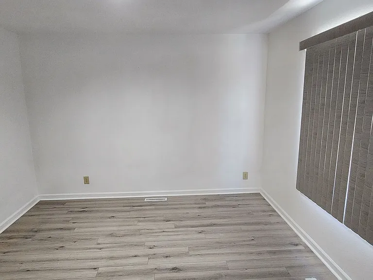 148 Douglas Ln — Photo 11