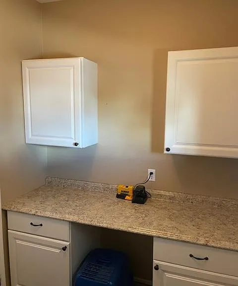 449 Phelps Dr — Photo 8