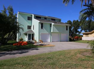 9013 Baywood Park Dr, Seminole, FL 33777