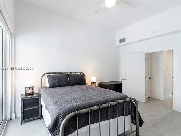 51 N Shore Dr — Photo 15