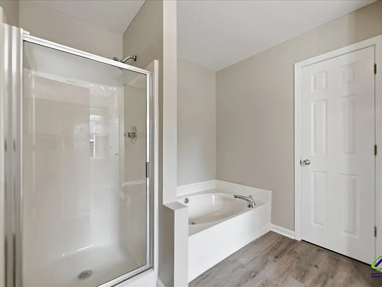 305 Links View Dr — Photo 10