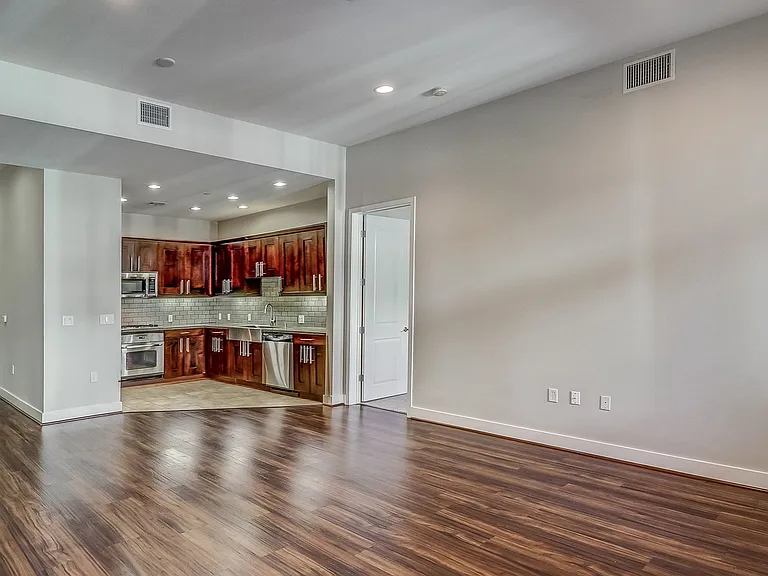 Axis 2300 Apartments — Photo 65