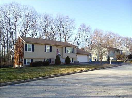 1st image of 8 Locust Dr