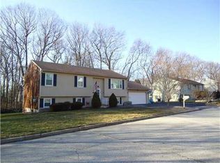 8 Locust Dr, West Warwick, RI 02893