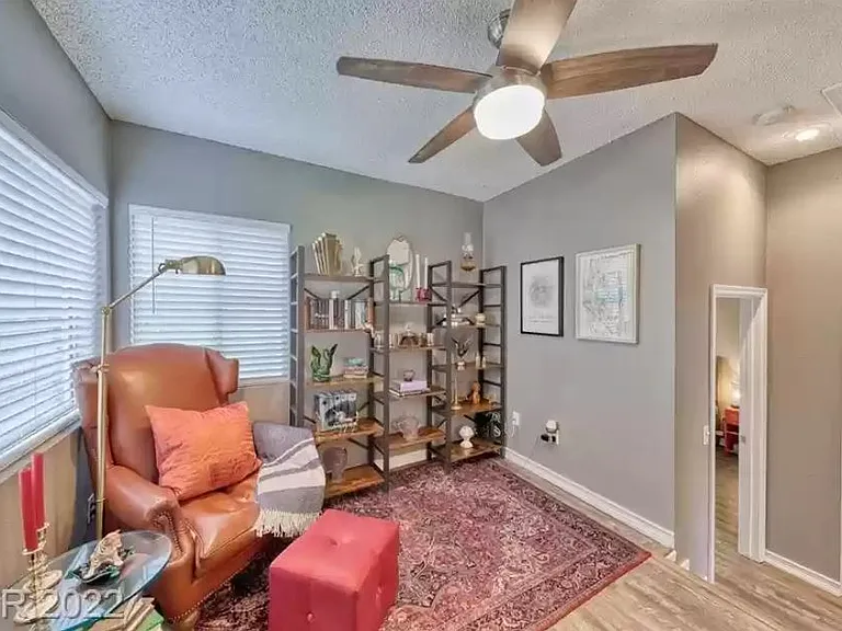 533 Meadbury Dr — Photo 21
