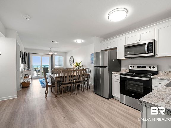 2nd image of 400 Plantation Rd #4409