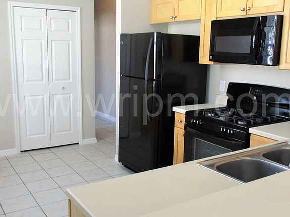 3rd image of 2323 Caledonian St