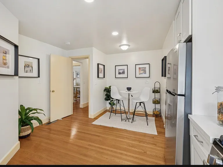 2834 Summit St #2834 — Photo 12