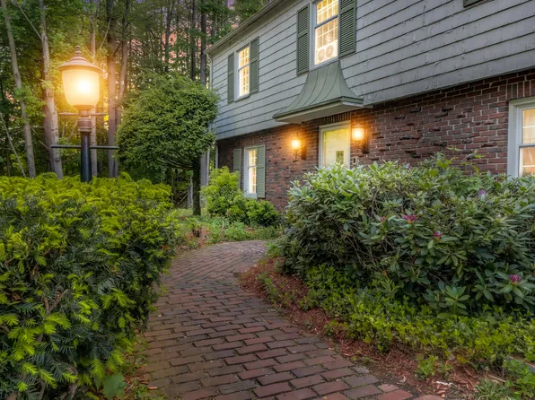 85 Nottingham Road, Auburn, ME 04210