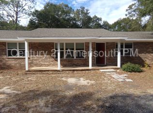 6405 Sycamore St, Milton, FL 32570