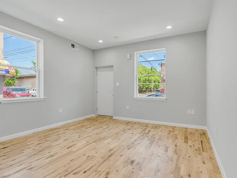 410 Diamond St. — Photo 6