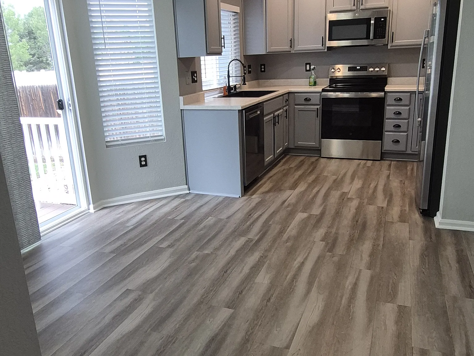 3 bed, 2.5 bath, 1682 sqft, $2,350 — Photo 4