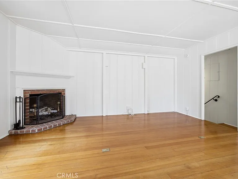 550 Saint Anns Dr — Photo 6