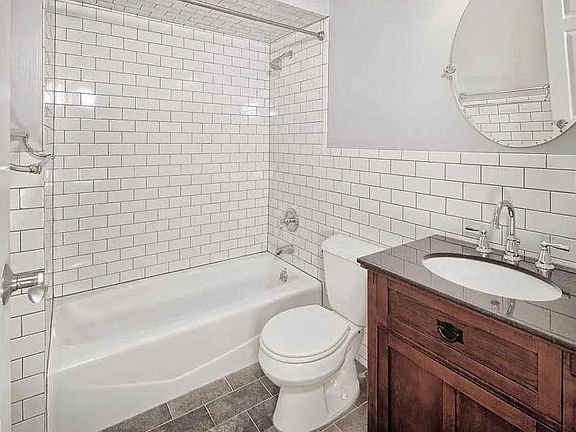 2nd image of 420 Jefferson St APT 4C
