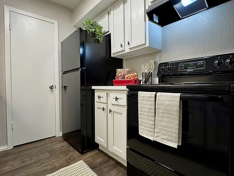 Creeks Edge Apartments — Photo 68