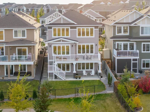 3419 Chickadee Dr NW, Edmonton, AB T5S 0L1