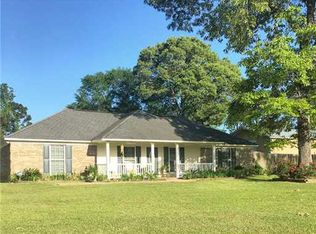 10 Red Oak Trl, Wiggins, MS 39577
