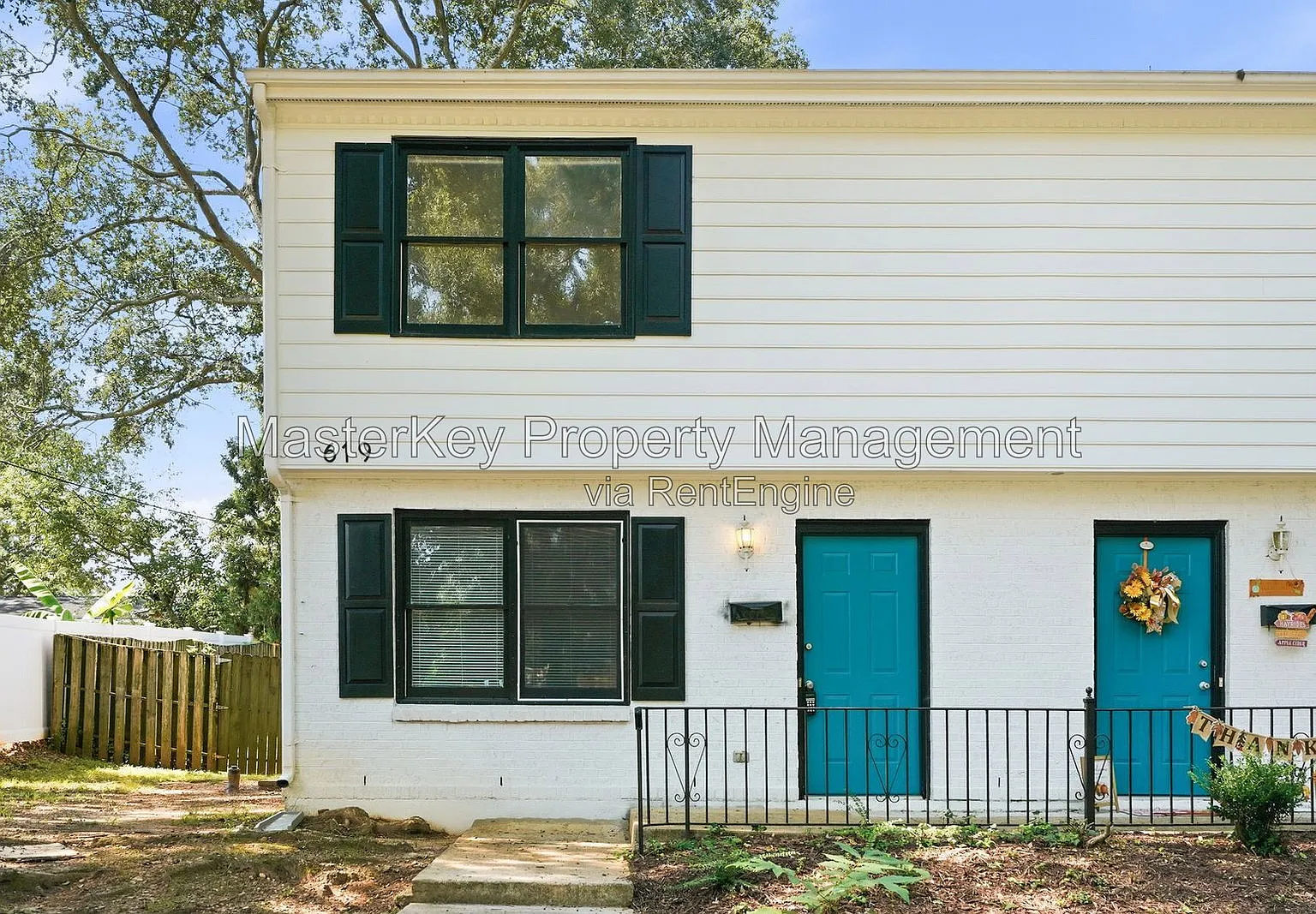 2 bed, 1.5 bath, 1242 sqft, $1,400 — Photo 1