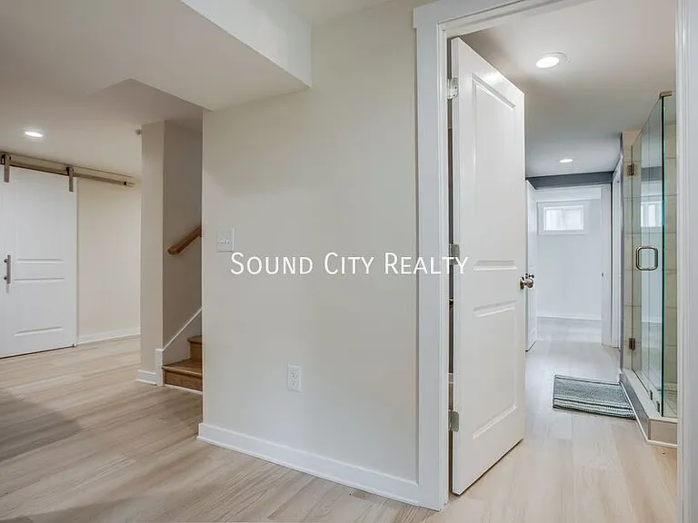 2929 Emery Dr — Photo 26
