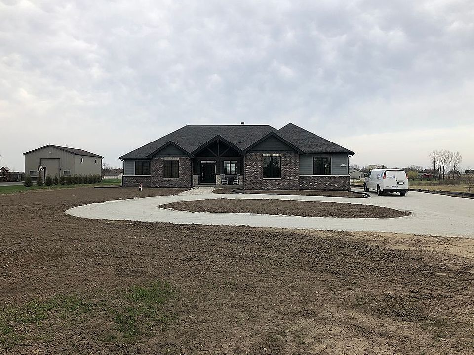 1st image of 9326 W Valley Farm Dr
