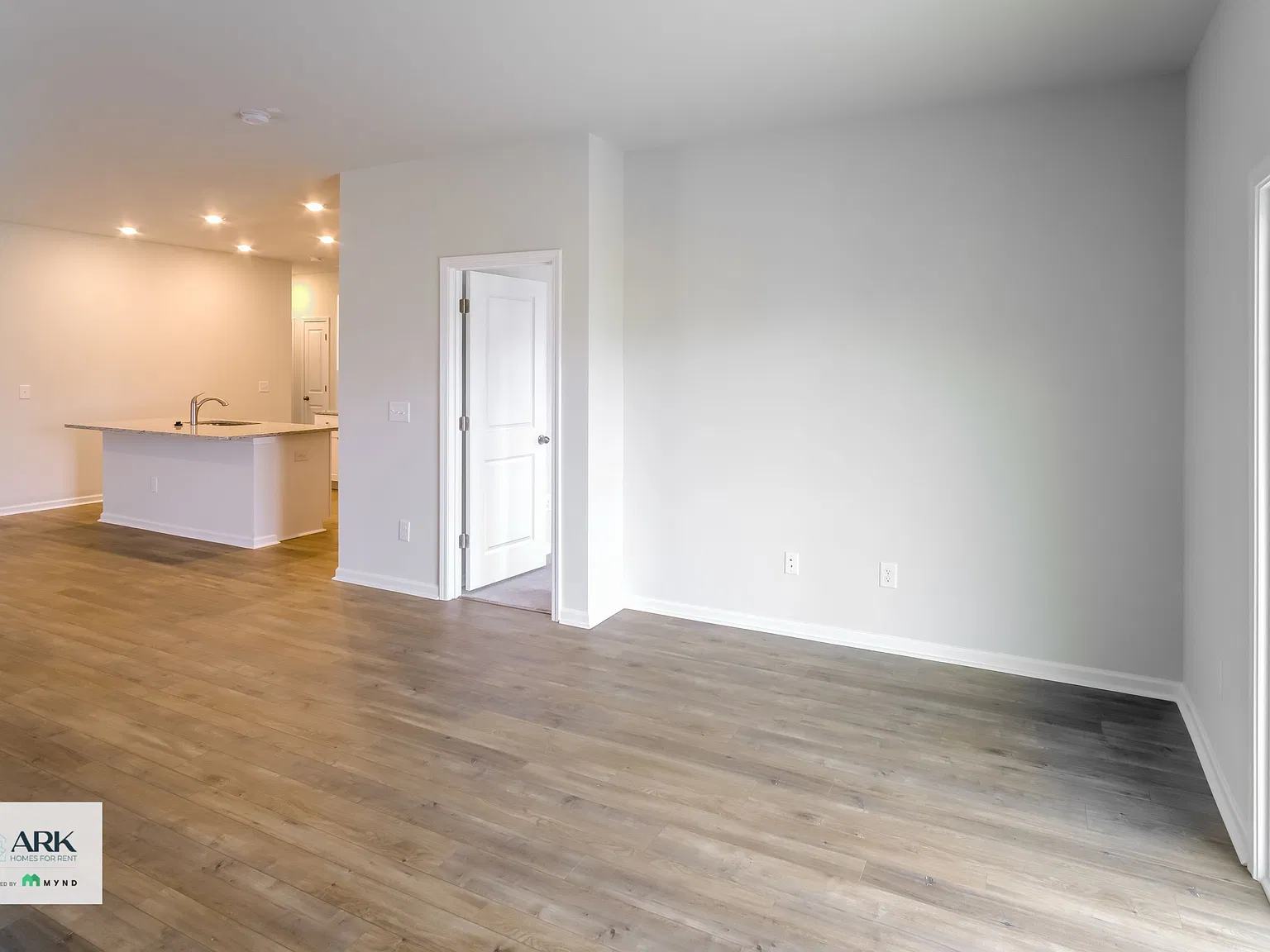 4 bed, 2.0 bath, 1779 sqft, $1,865 — Photo 2